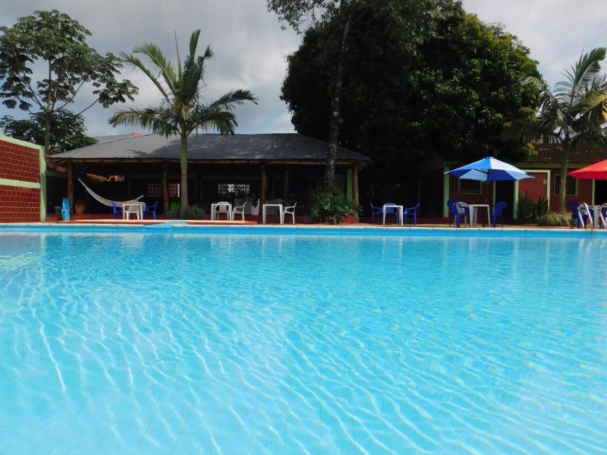 Palmas Park Hotel Y Restaurant Obligado Buitenkant foto